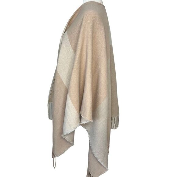 Soia & Kyo Beige and Cream Wrap. Never Worn!! One Size. - Picture 6 of 9